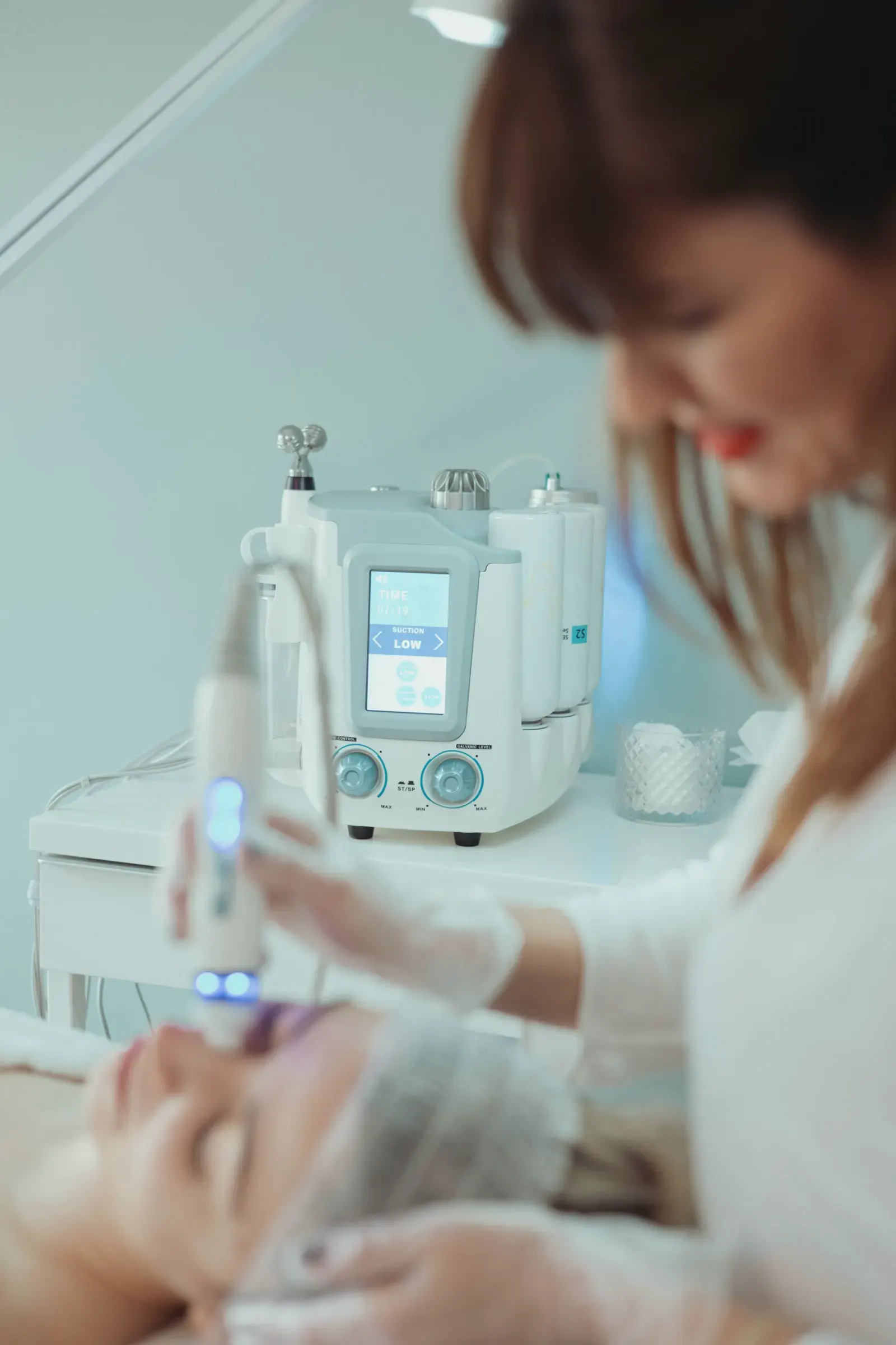 Hydrafacial cilt bakım uygulaması